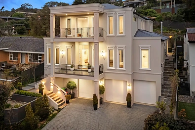 Wattle Park 4Moenga Refined Eastern Extravagance