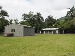 18 Meuanbah Road, Bombeeta