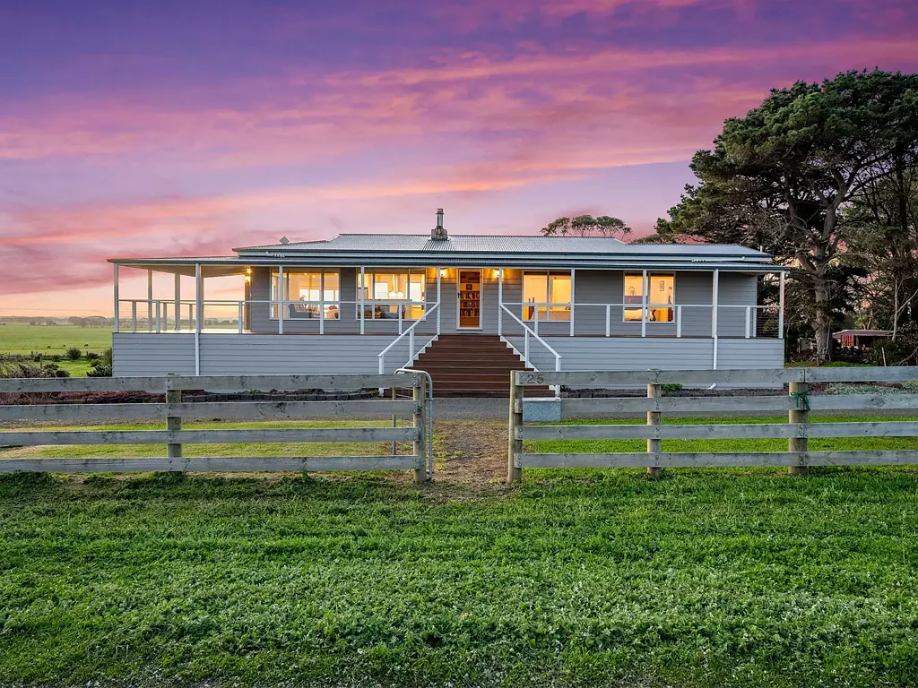 25 Scenic Drive, Koroit, VIC 3282