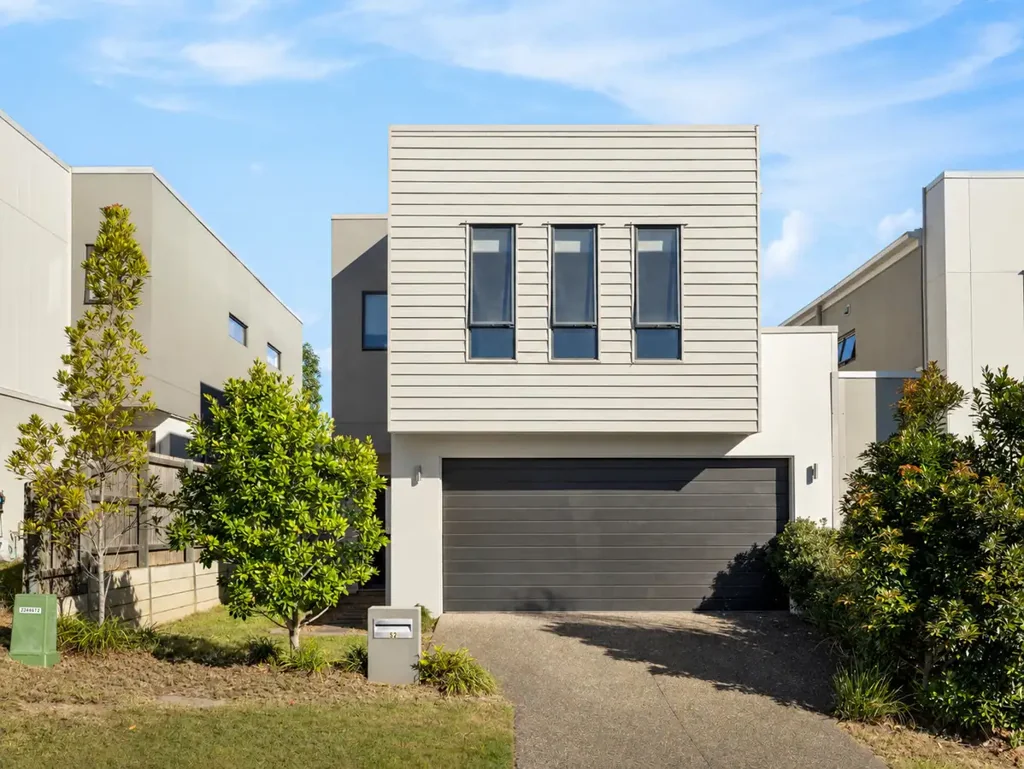 Spring Mountain 4 Bedroom Elevated Family Living in the Heart of Spring Mountain