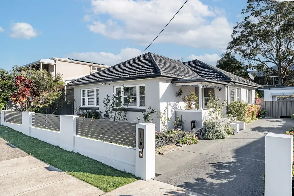 Thirroul 4غرفة نوم Beachside Living In The Heart of Thirroul