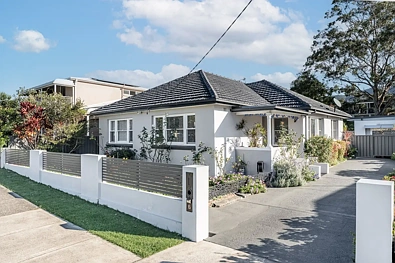 Thirroul 4 Slaapkamer Beachside Living In The Heart of Thirroul