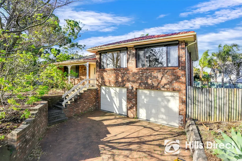 FAMILY HOME WITH INGROUND POOL