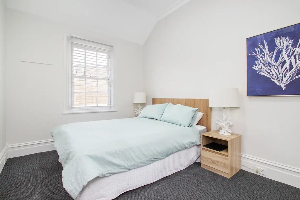 ROOM FOR RENT – STYLISH BOUTIQUE LIVING NEAR WINDSOR STATION