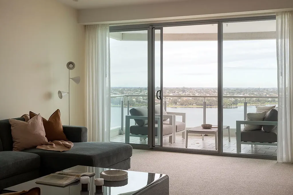 East Perth 4ਬੈੱਡਰੂਮ Prestige City Penthouse - A Panoramic Dream