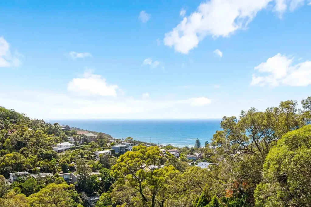 Newport 5房  Coastal Retreat with Sweeping Ocean Views & Endless Versatility
