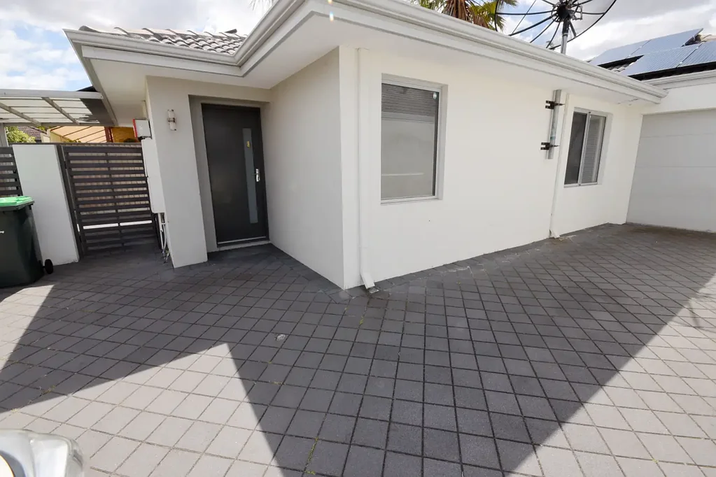 Perfect villa ready for the perfect tenants.