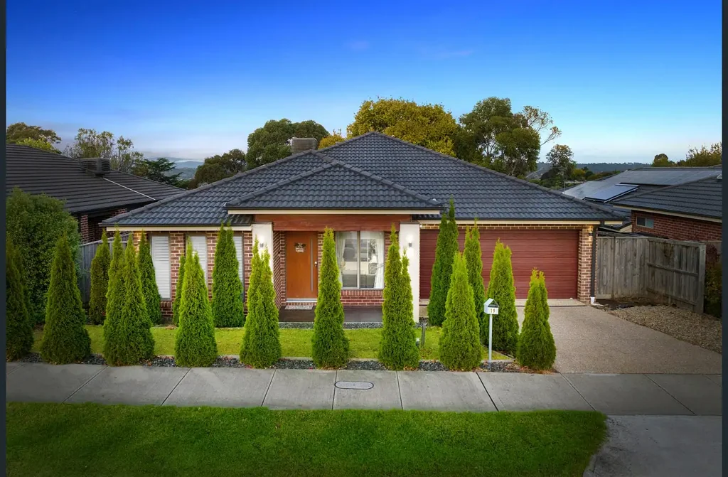 4 Bedroom Home with all the trimmings in the Country Club Estate