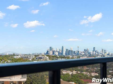 Ryde 3 Bedroom Luxurious North-Facing Penthouse Living with Iconic Views