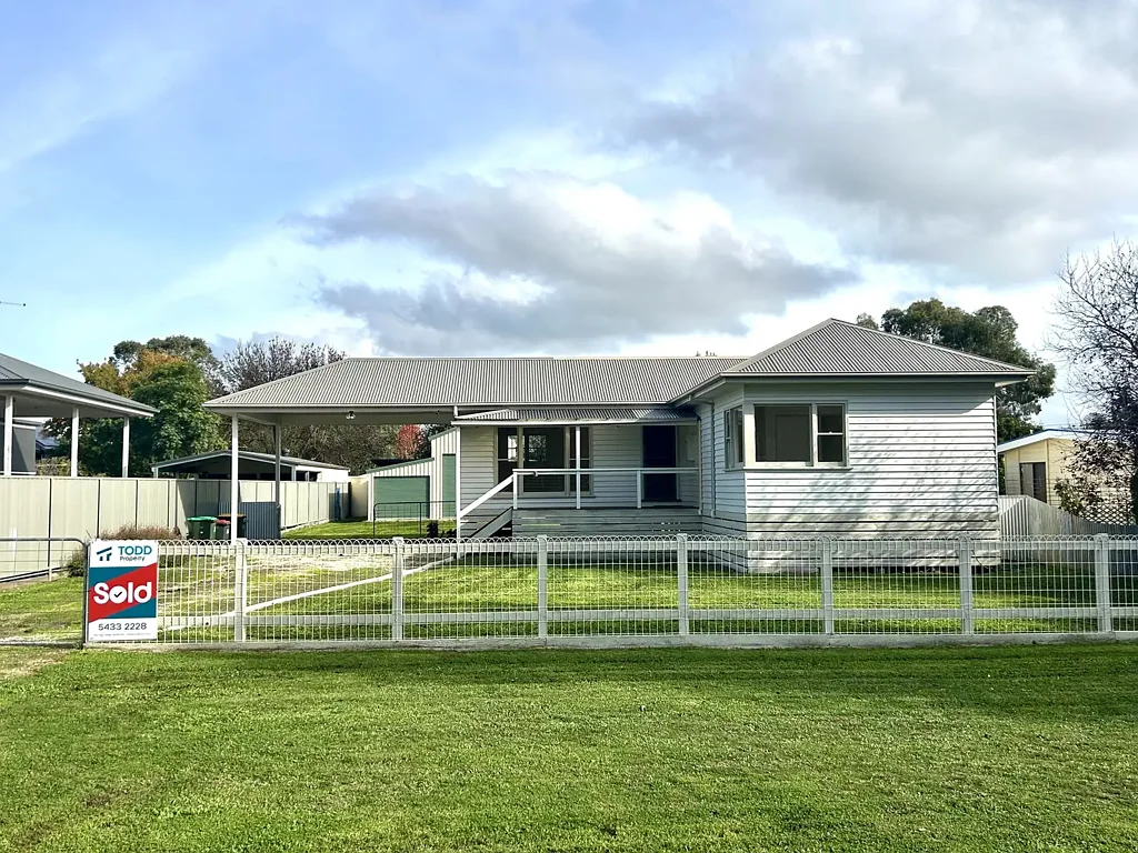 17 Beauchamp Street, Heathcote, VIC 3523