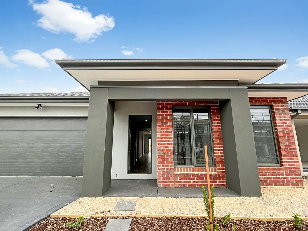 Spacious 4-Bedroom Family Home in a Prime Location
