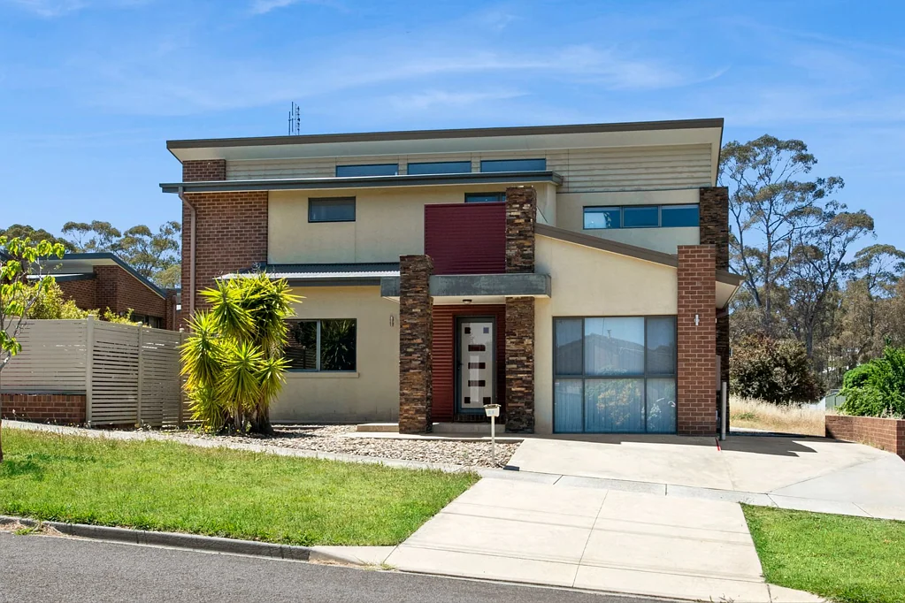 21 Alexander Street, Kangaroo Flat, VIC 3555