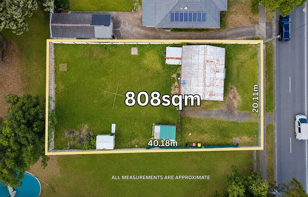 Smithfield 2房 宽敞808sqm地块 20.1m门面宽 CDC批准方案 豪华4卧住宅 带granny flat 高收益双住机会 地理位置优越 CDC APPROVED – FAMILY HOME + GRANNY FLAT