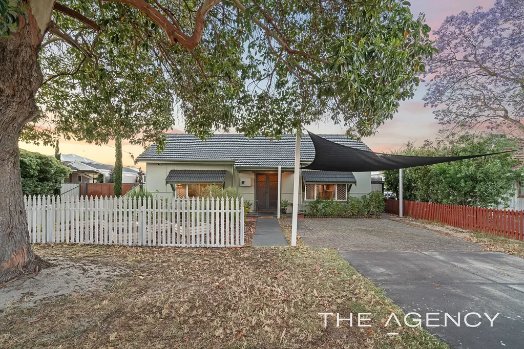 Cloverdale 3Zimmer Contemporary Character and Comfort!