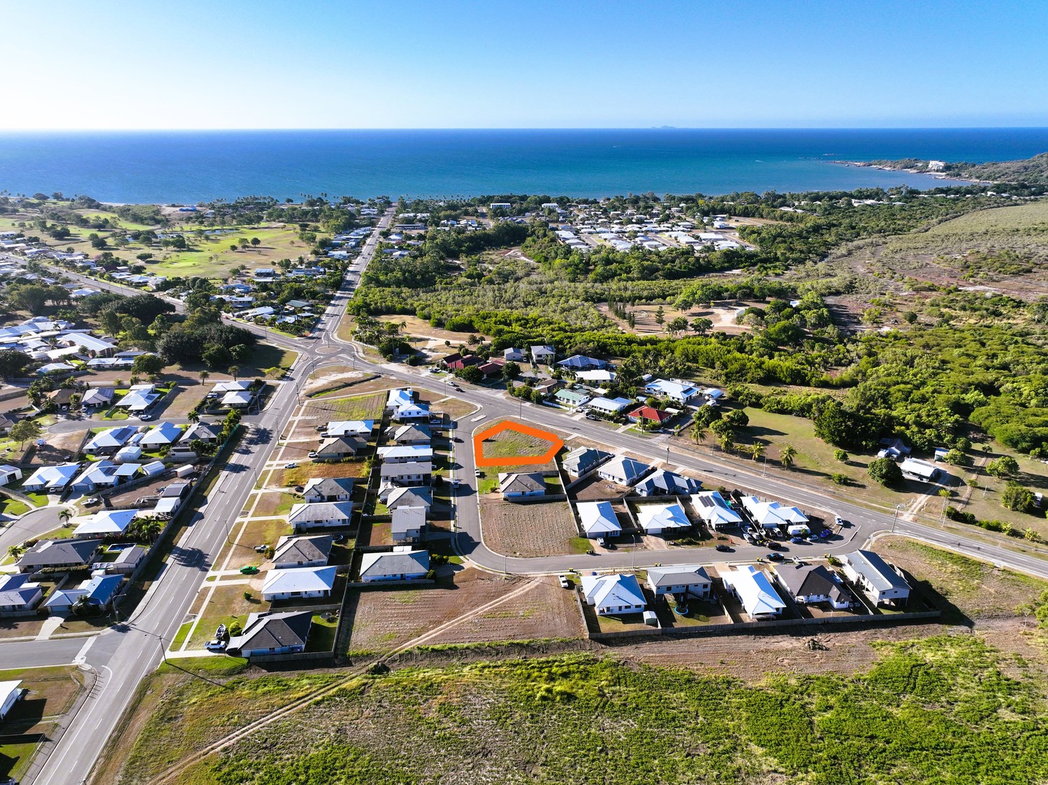 18 BAKER ST, BOWEN QLD 4805, 0 habitaciones, 0 baños, Section