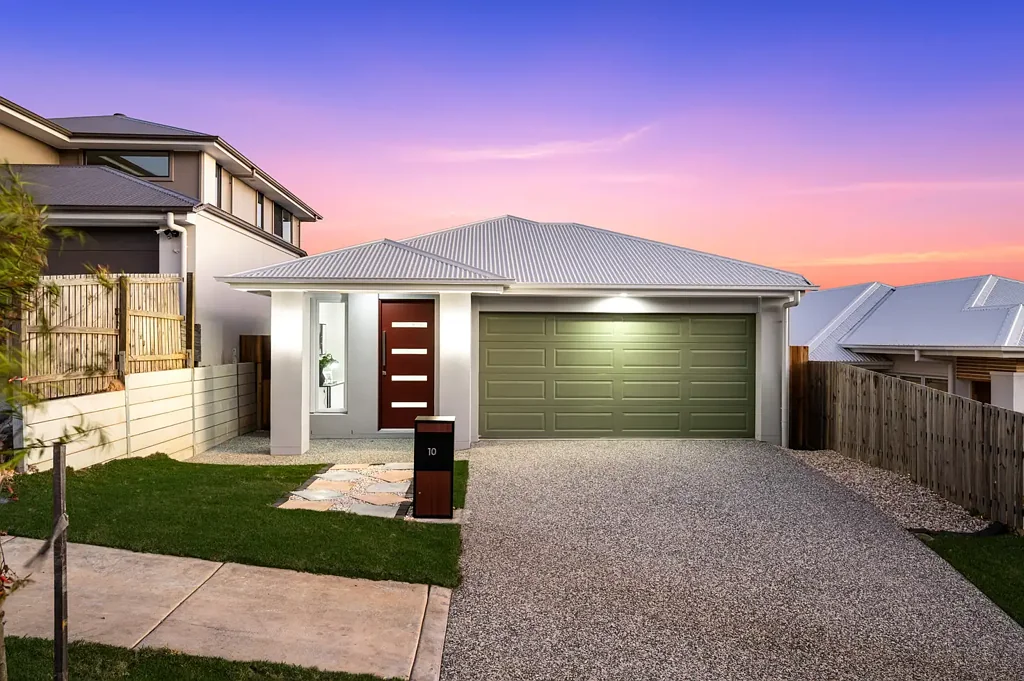 10 Alberg Street, Spring Mountain, QLD 4300