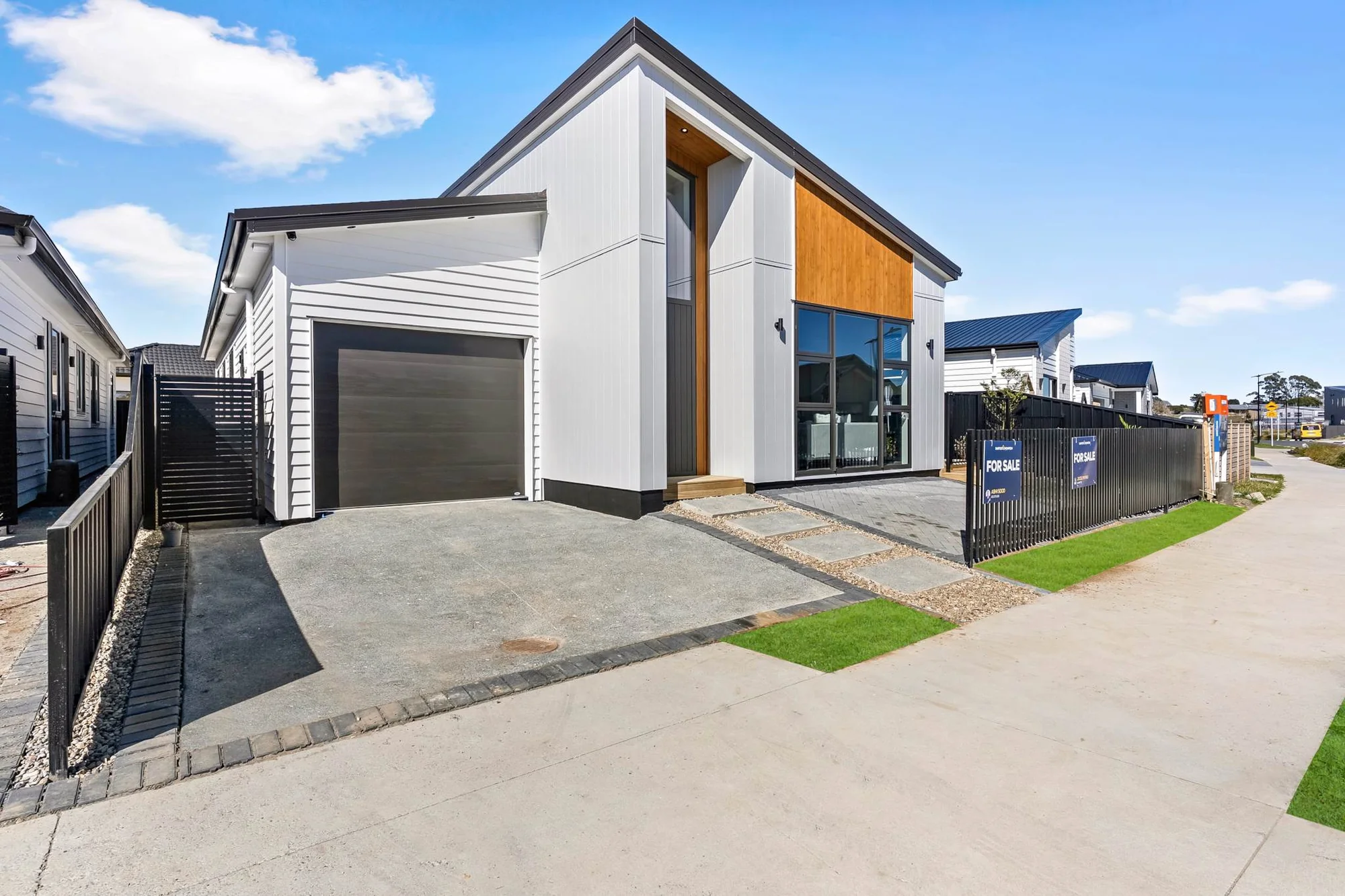 Opaheke 5 Bedroom Brand-New Single-Level Luxury