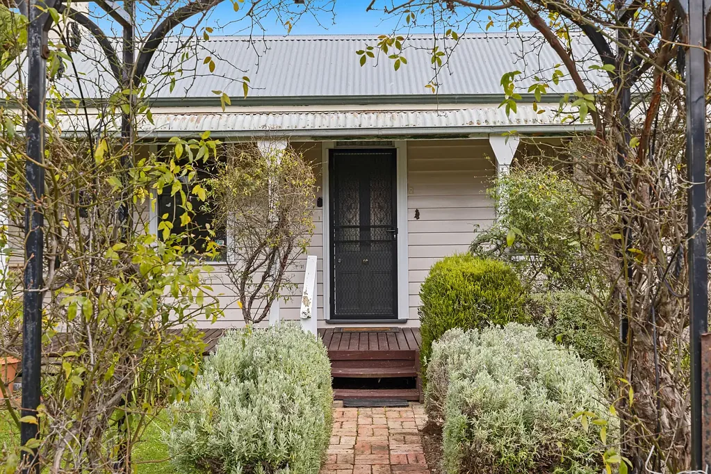 Avoca 3 Bedroom Charming Miners Cottage