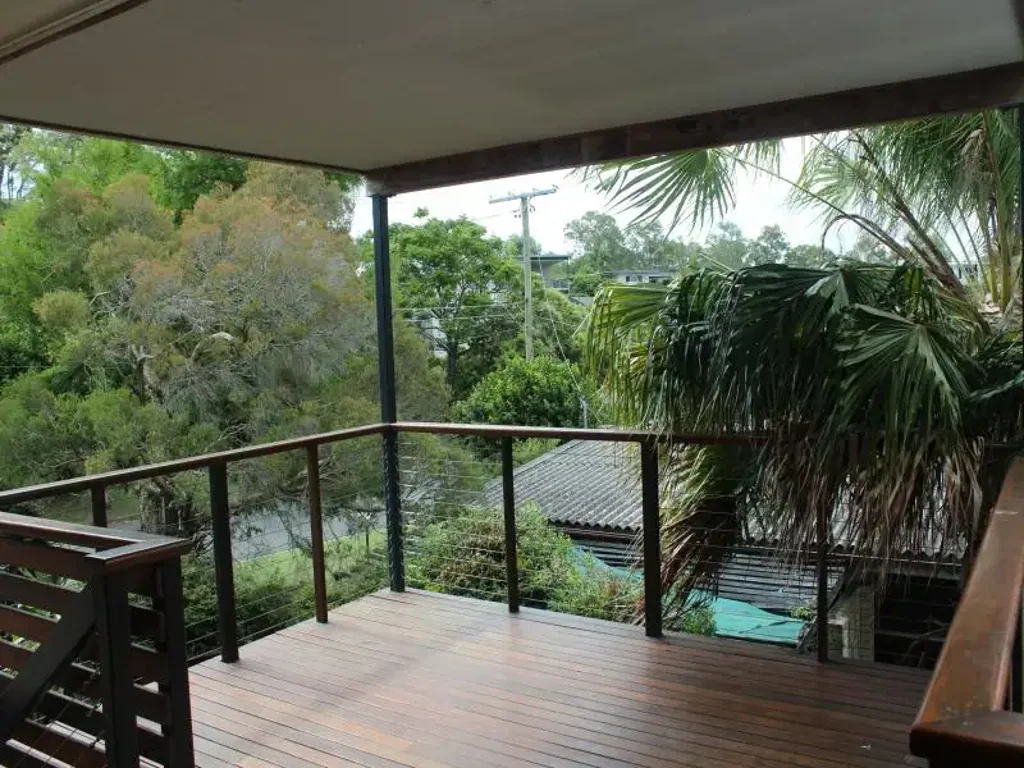 Great views and quiet street - Bardon