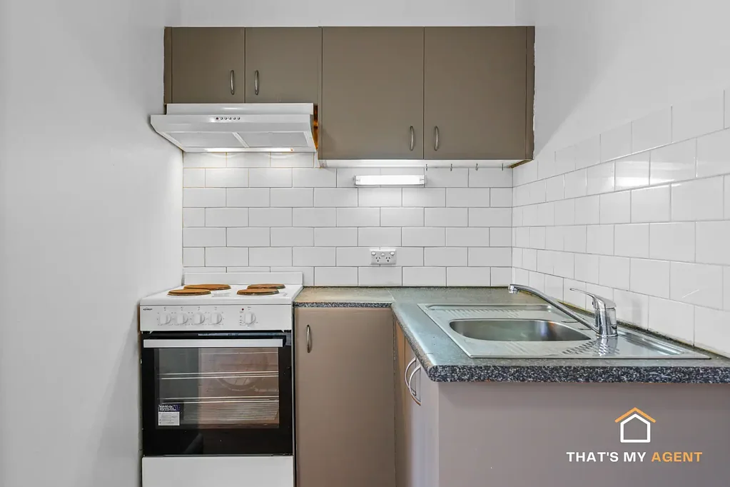 Prime Penrith Location – Neat & Tidy Apartment