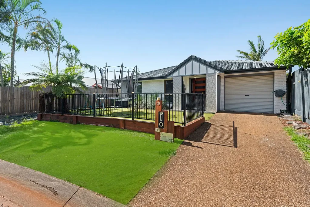 Ormiston 3침실 Low Maintenance Living in a Prime Ormiston Pocket