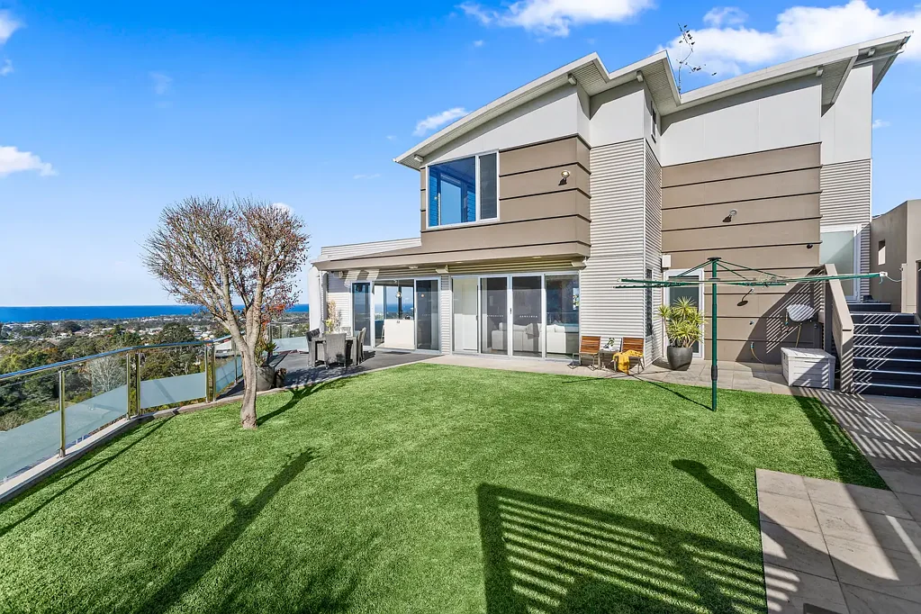 Corrimal 5બેડરૂમ Luxurious residence accommodating in-laws