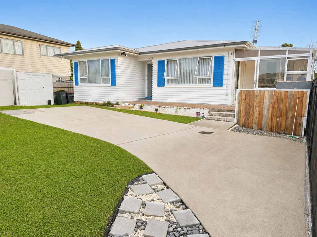 Private Gated 3 Bedroom Family Home with Huge Front Yard  $750 Per Week