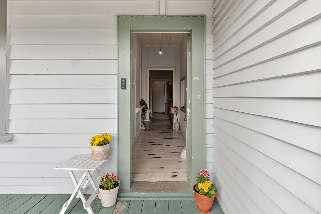 Te Aroha 3 Bedroom Character & Charm - Bring An Offer!