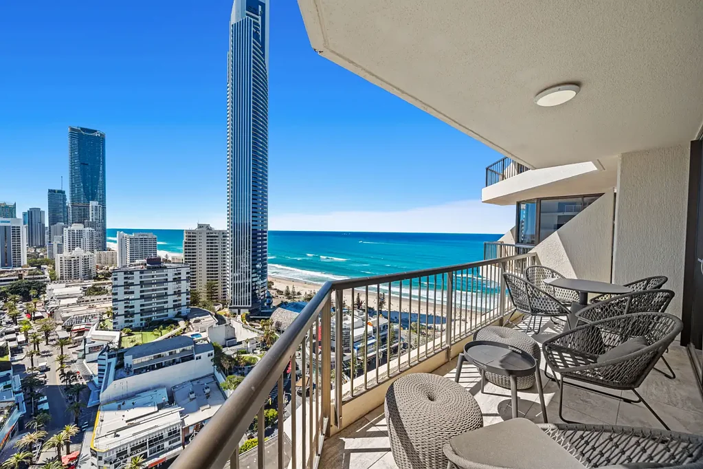 Surfers Paradise 3ਬੈੱਡਰੂਮ 2 Side-by-side Apartments within "Ballah"