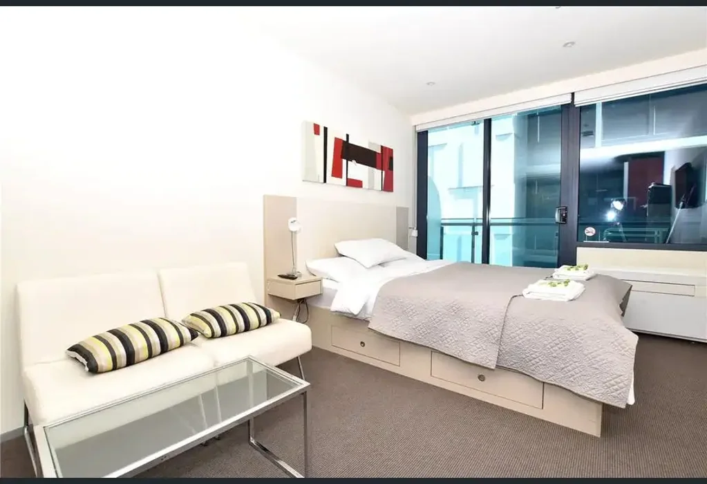 2411/181 Abeckett Street, Melbourne, VIC 3000