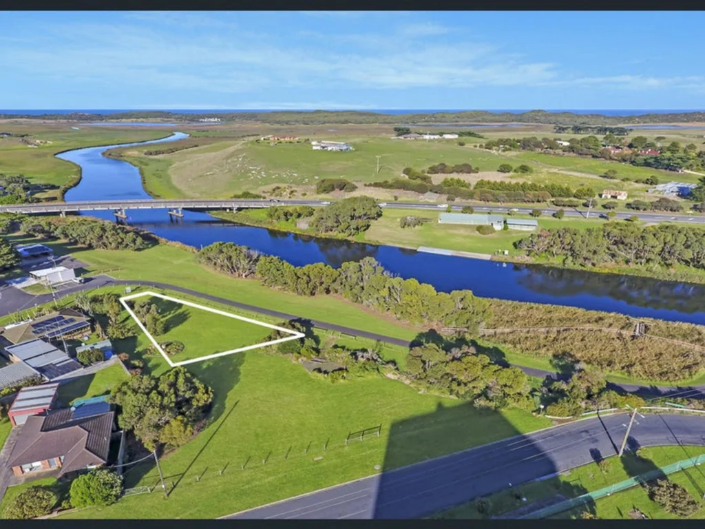 Dennington STUNNING BLOCK WITH MERRI RIVER VIEWS