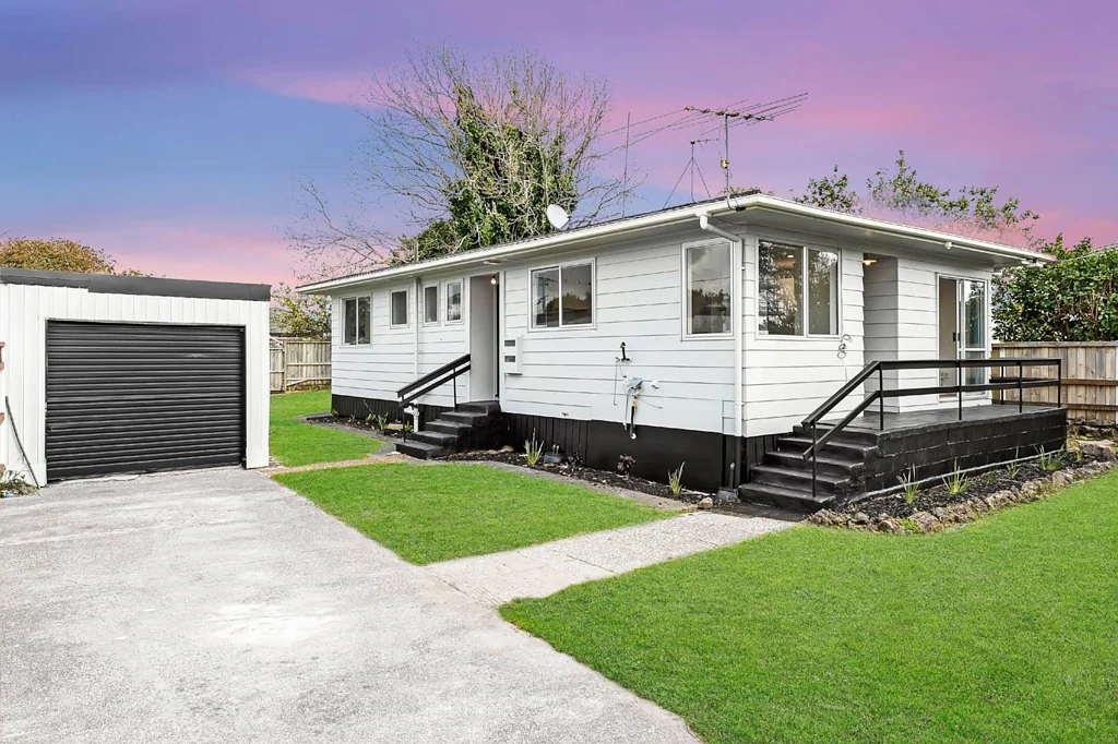 Papatoetoe 3कमरा Easy Living, Perfect Location – Road Frontage
