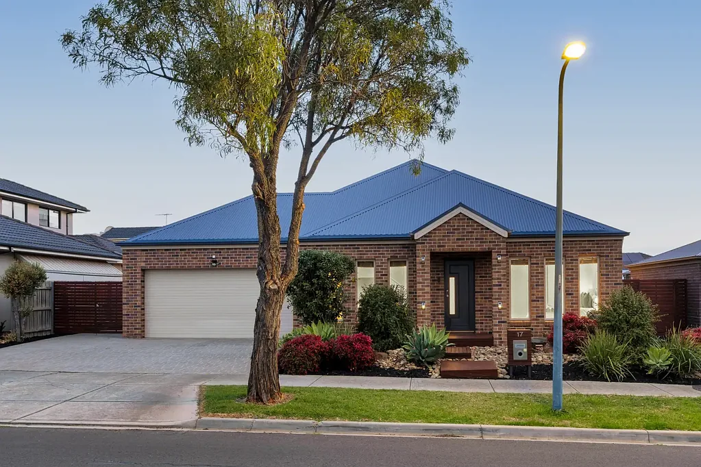 17 Sunnyside Way, Cairnlea, VIC 3023