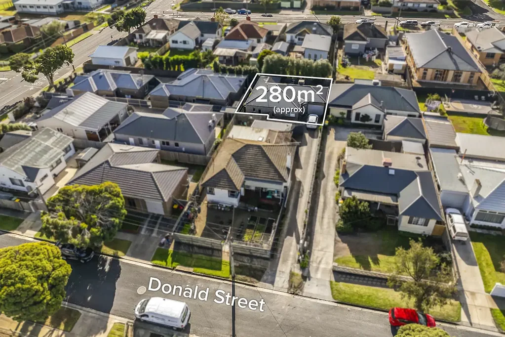 2/16 Donald Street, Belmont, VIC 3216