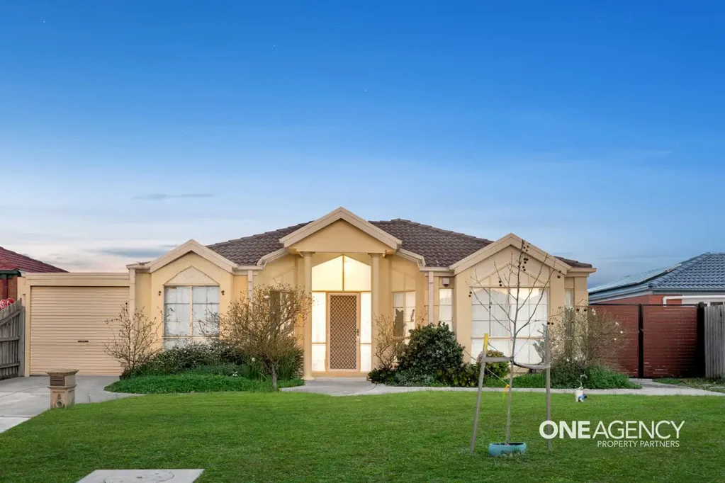 Seabrook 4Kwarto Spacious Family Living with Exceptional Potential in a Prime Seabrook Location...!!!