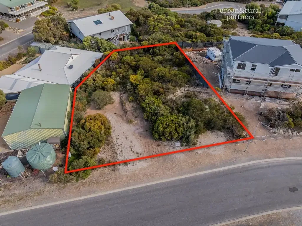 Marion Bay Prime Residential Land 815m2 in the heart of Marion Bay