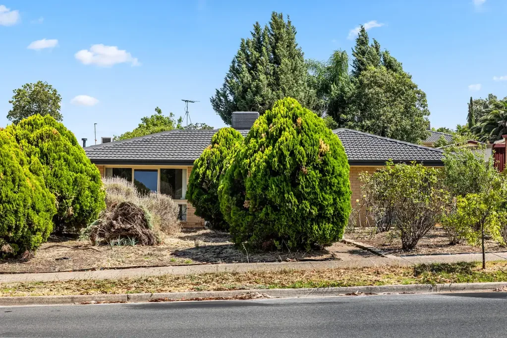 24 Illyarrie Avenue, Surrey Downs, SA 5126