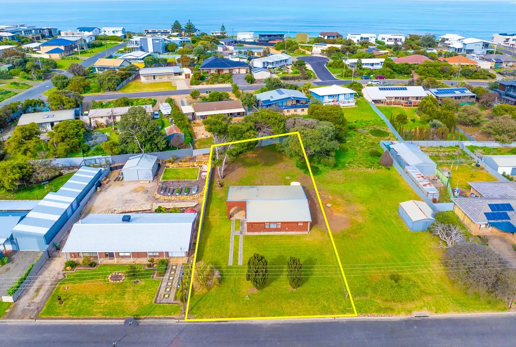 Port Elliot 3房  Solid home. Prime location.