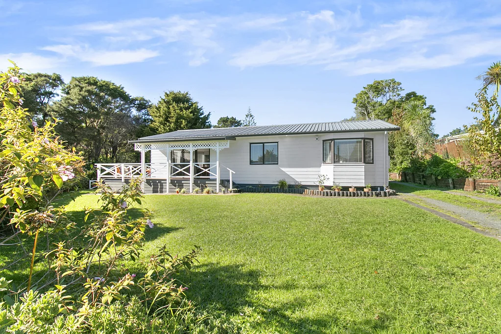 73 Meadowvale Rise, Titirangi, Waitakere City, Auckland