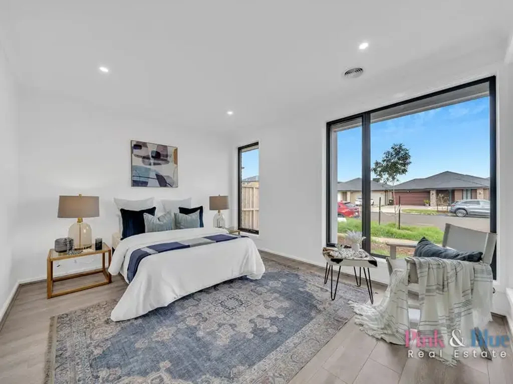 Bonnie Brook 4બેડરૂમ MASSIVE 4 BEDROOMS WITH 3 ENSUITE –

Introducing a Luxurious Haven in Bonnie Brook  -188 BONNIEBROOK ROAD, BONNIEBROOK.