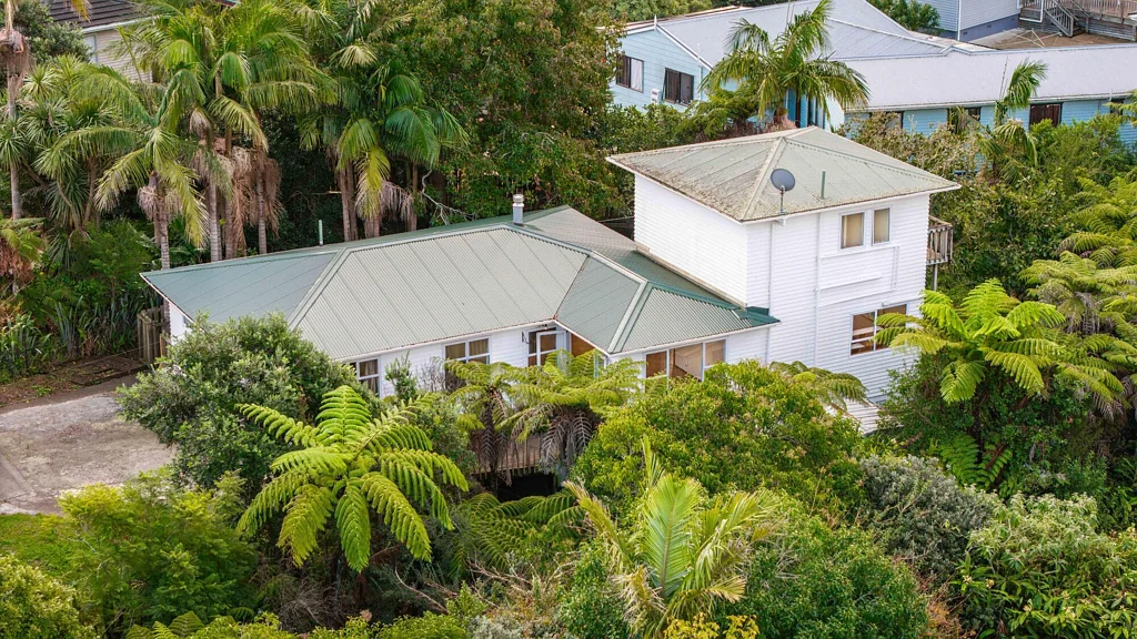 Blockhouse Bay 4Moenga Leafy, Spacious, and Full of Upside