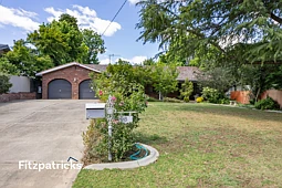 8 MacIntosh Place, Kooringal