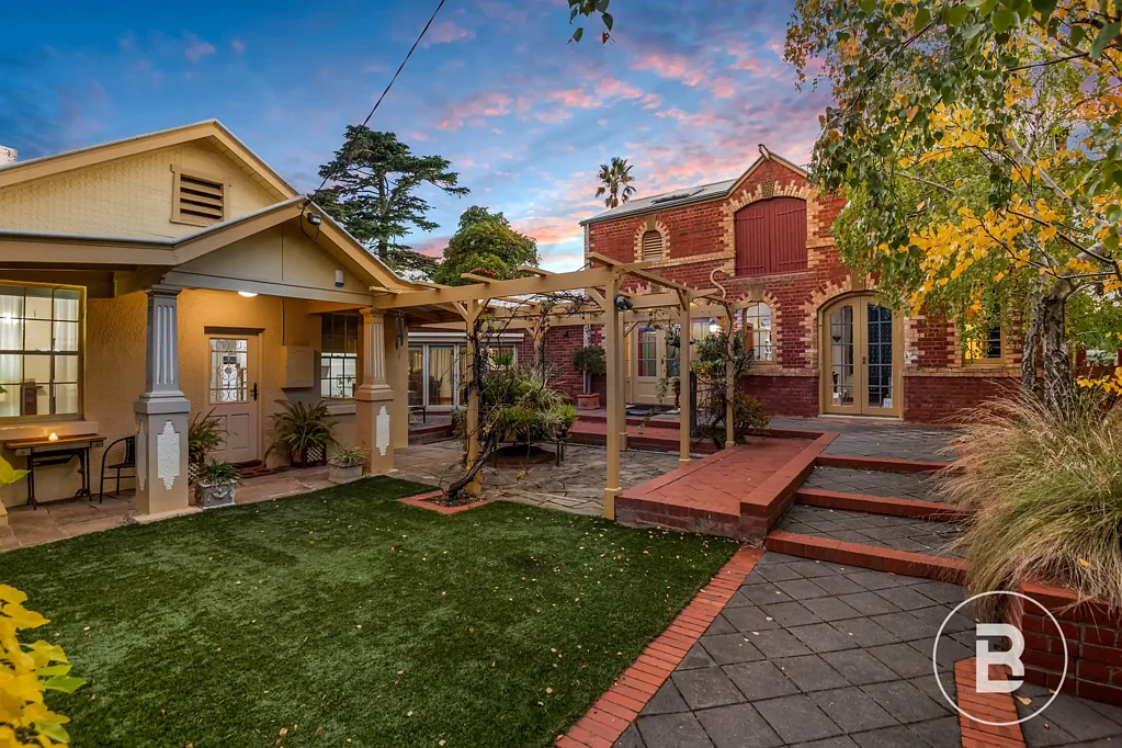 Bendigo 3غرفة نوم HISTORIC POWNALL'S COTTAGE AND MILLIN'S STABLES