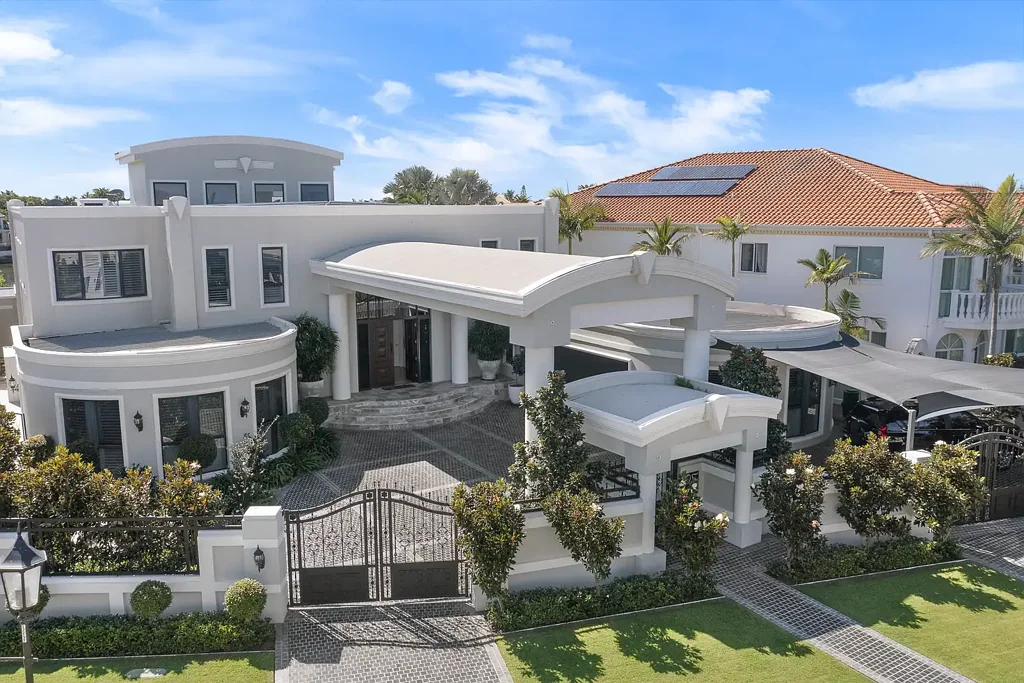 Paradise Point 5غرفة نوم Top Luxury Home on a Private 1165m2 Block - Due North to Water