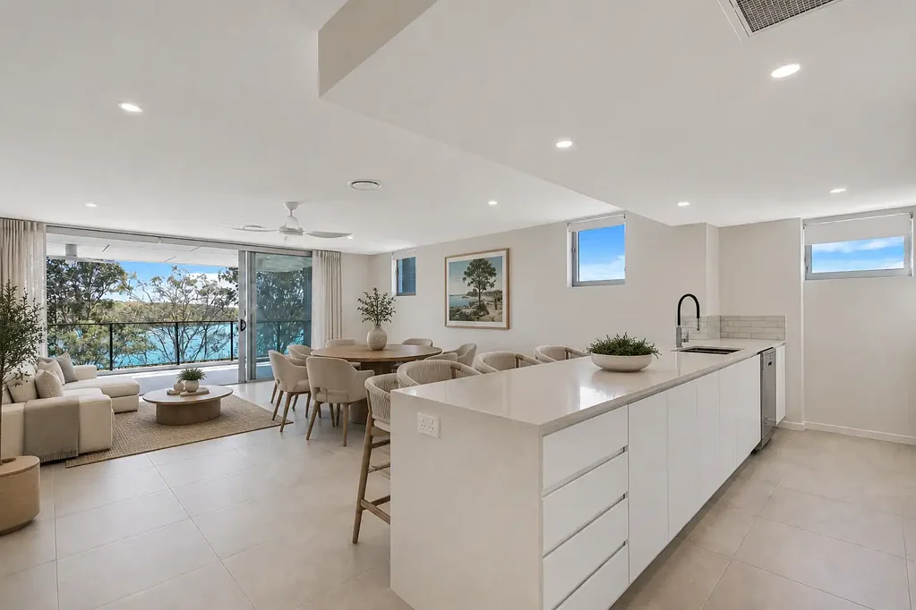 Maroochydore 3 Slaapkamer Boutique Riverfront Apartment with a Prized North-East Aspect