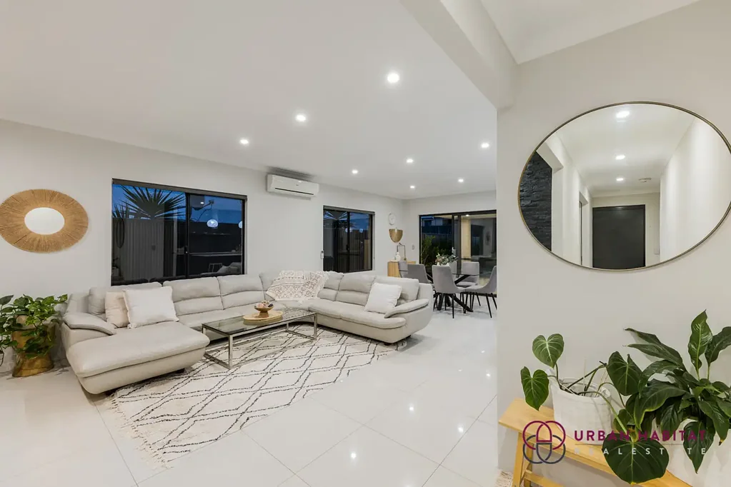 8 Harmony Street, Wellard, WA 6170