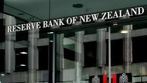 Independent review finds Reserve Bank held stimulus too long after pandemic recovery