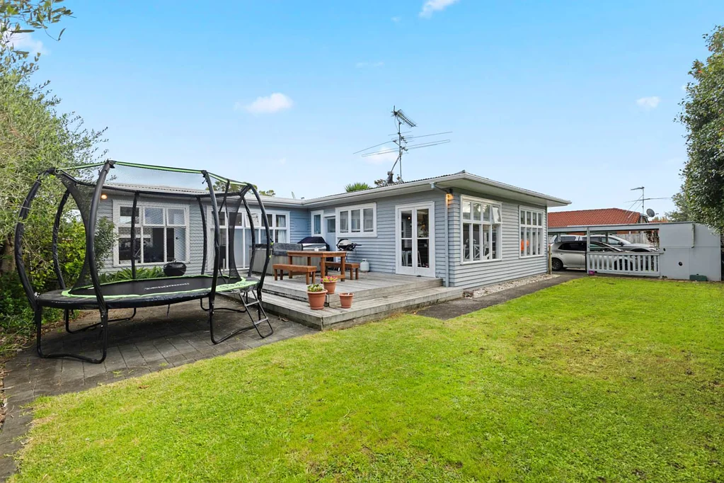 43 Abercrombie Street, Howick, Manukau City, Auckland
