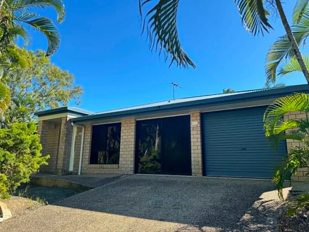 Furnished 3 Bedroom Unit with Shed & Double Garage