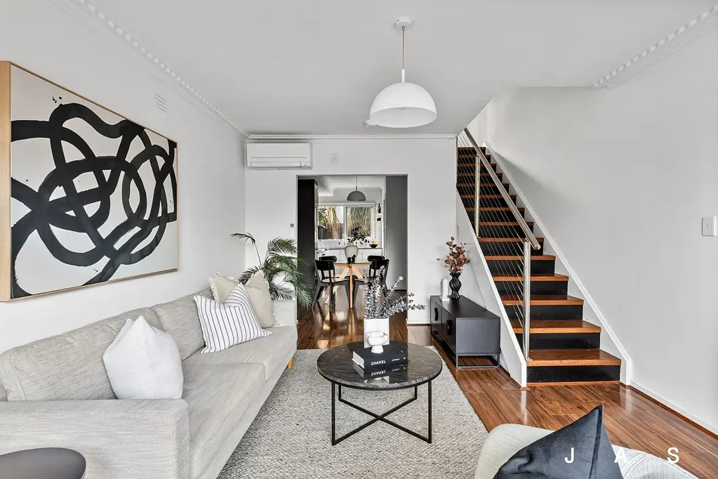 Yarraville 2房 城市边缘的便利，悠闲的乡村生活方式 City-Fringe Convenience, Relaxed Village Lifestyle